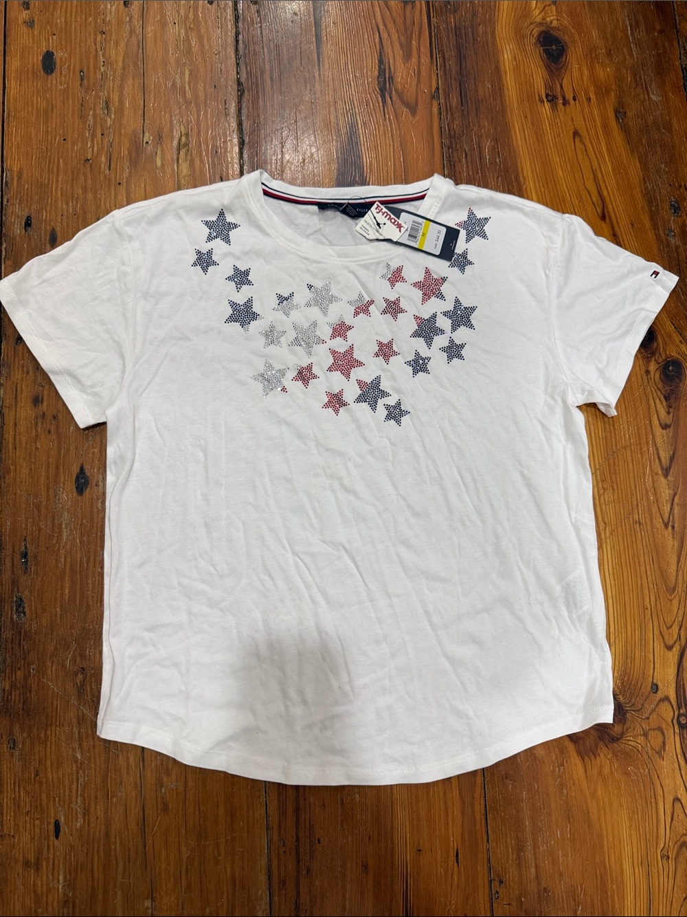 Tommy Hilfiger White Short Sleeve Tee with Red & Blue Star Print size medium NWT